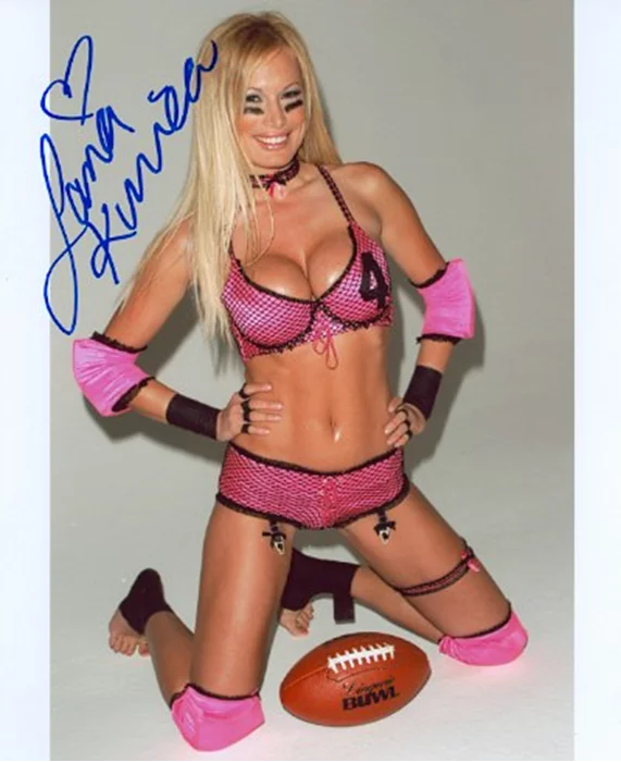 Lana Kinnear autograph