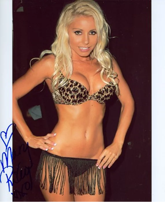 Mary Riley autograph