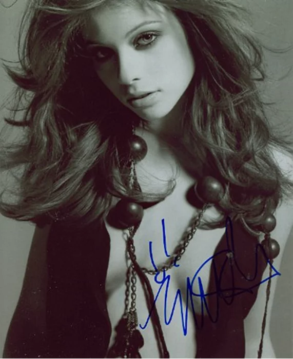 Michelle Trachtenberg autograph