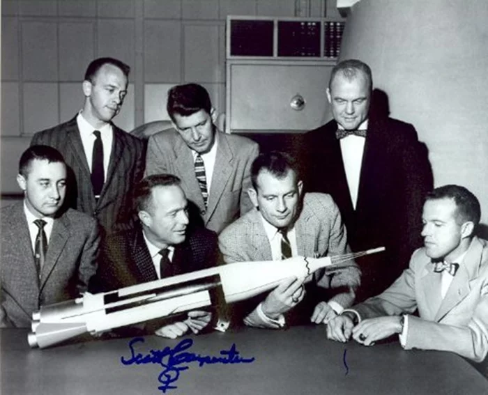 Scott Carpenter autograph