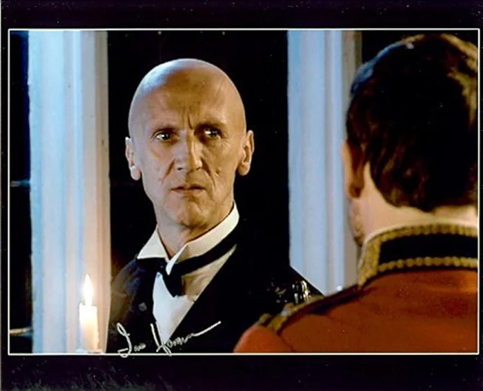 Ian Hanmore autograph