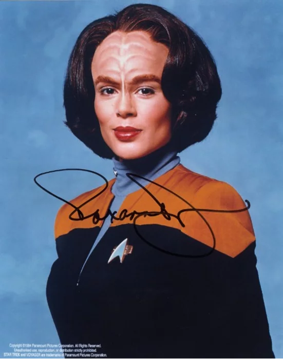 Roxann Dawson autograph