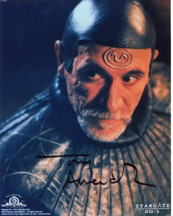Tony Amendola autograph
