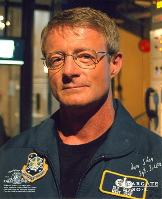 Dan Shea autograph