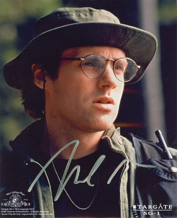 Michael Shanks autograph