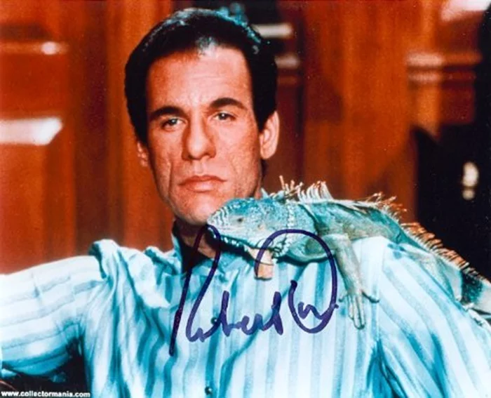 Robert Davi autograph