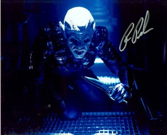 Ron Perlman autograph