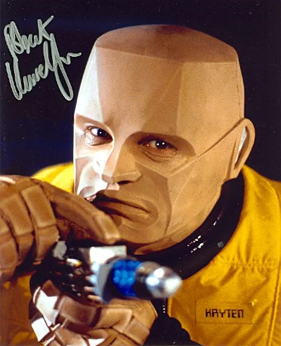 Robert Llewellyn autograph