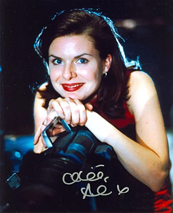 Chloe Annett autograph