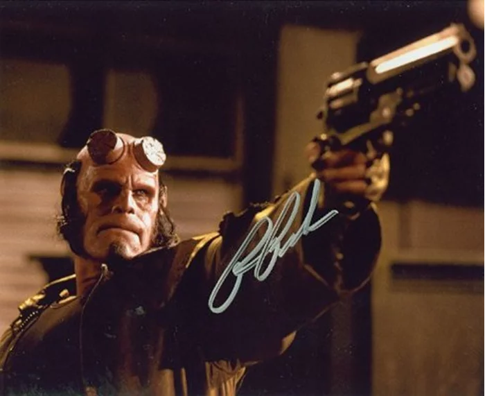Ron Perlman autograph