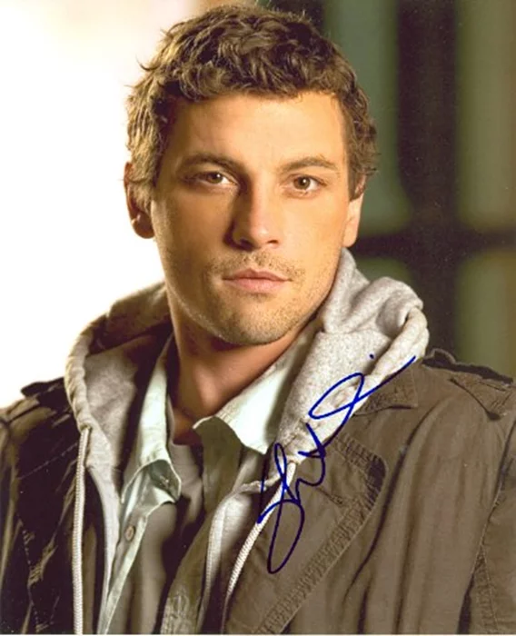 Skeet Ulrich autograph