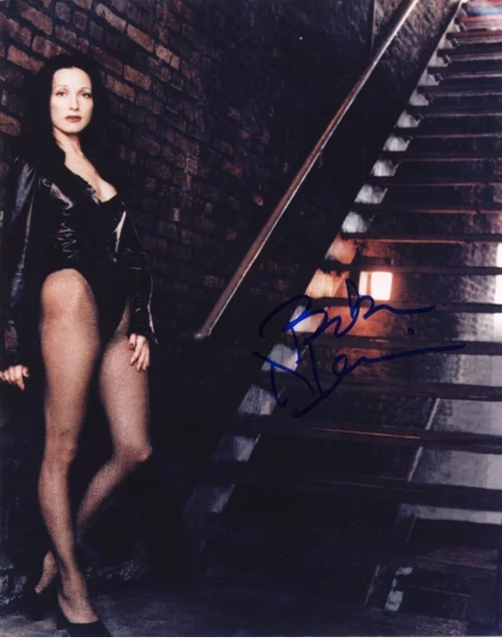 Bebe Neuwirth autograph