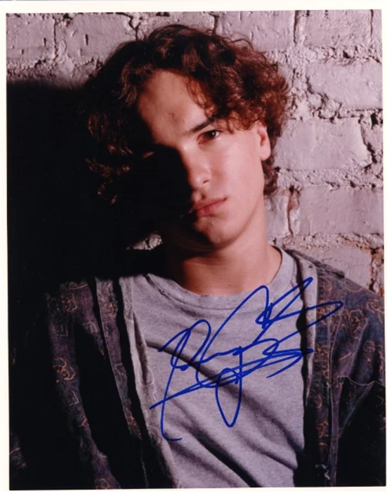 Johnny Galecki autograph