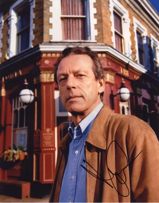 Leslie Grantham autograph