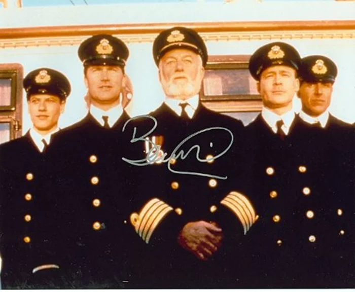 Bernard Hill autograph