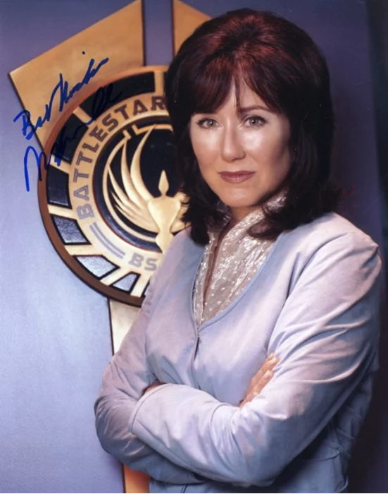 Mary McDonnell autograph