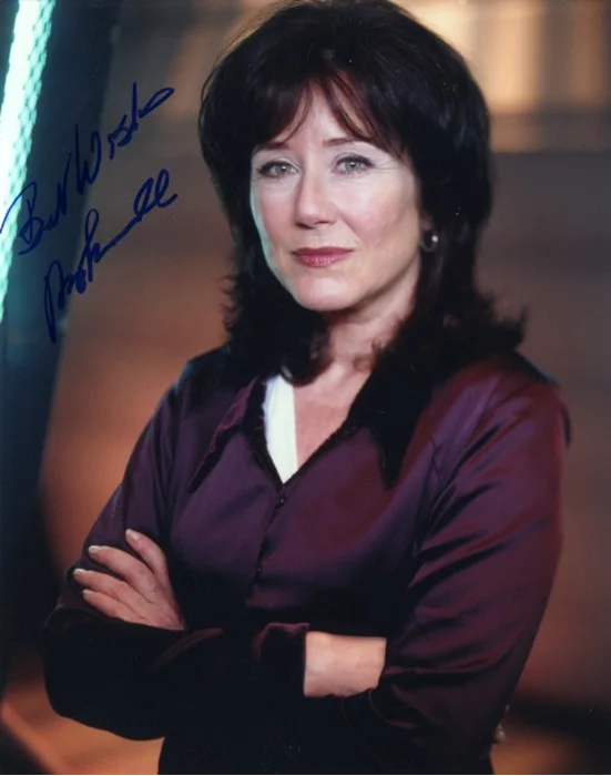 Mary McDonnell autograph
