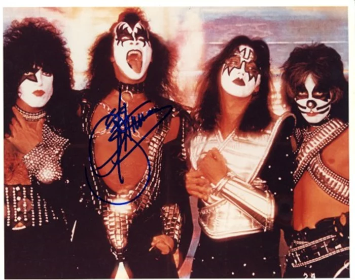 Gene Simmons autograph