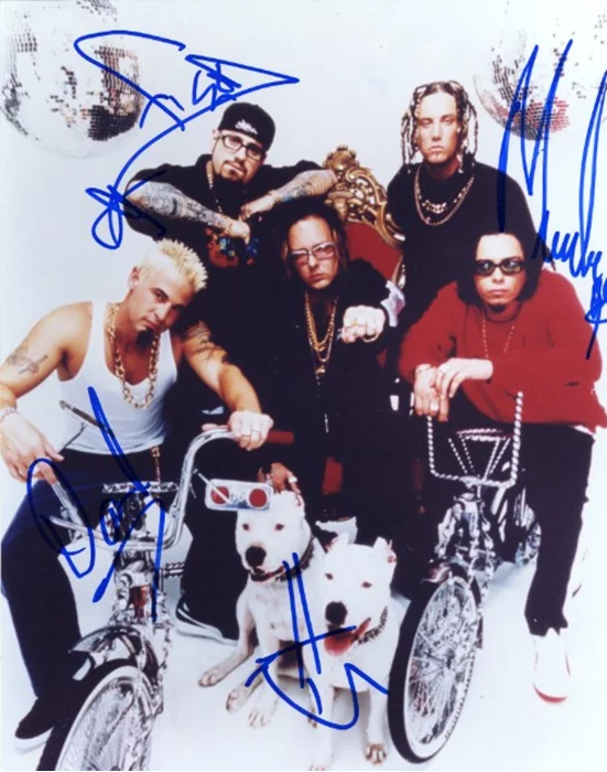 Korn autograph