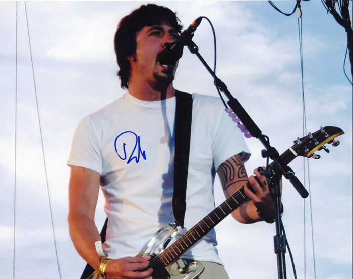 Dave Grohl autograph