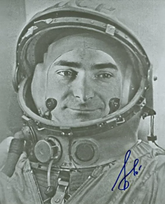 Valery Bykovsky autograph