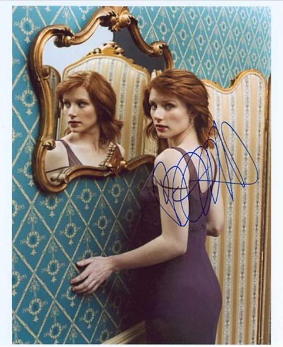 Bryce Dallas Howard autograph