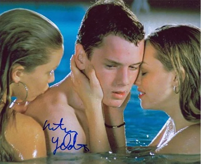 Anton Yelchin autograph