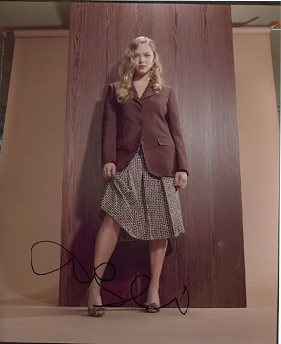 Amanda Seyfried autograph