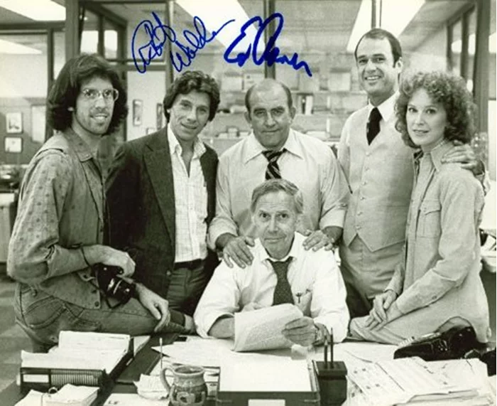 Lou Grant autograph