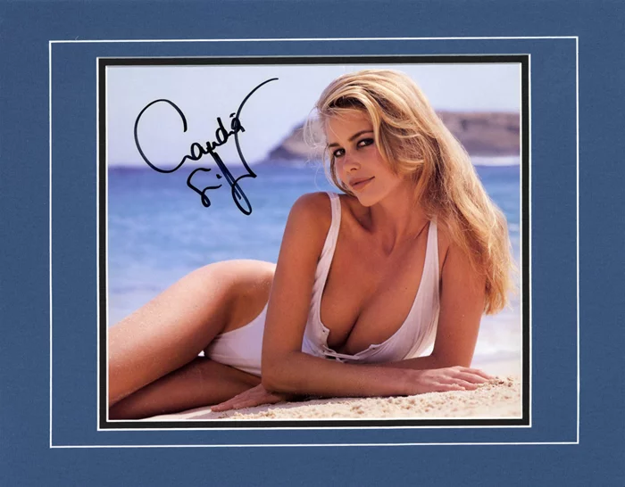 Claudia Schiffer autograph