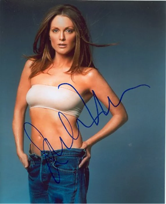 Julianne Moore autograph