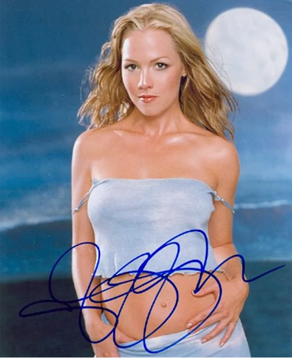 Jennie Garth autograph