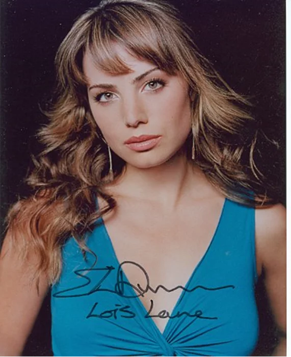 Erica Durance autograph