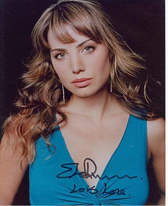 Erica Durance autograph