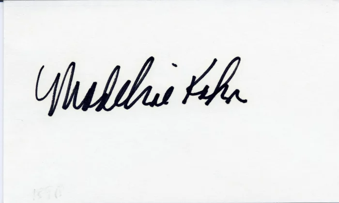 Madeline Kahn autograph