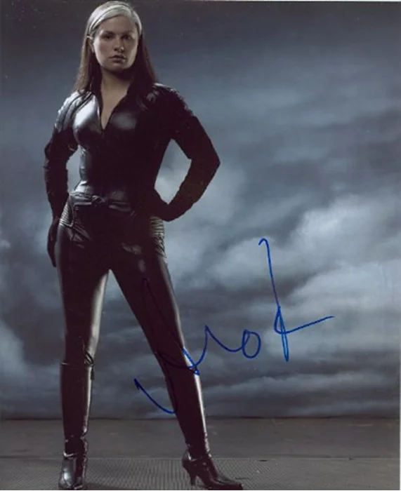 Anna Paquin autograph
