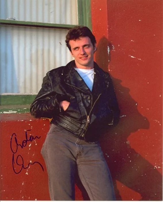 Aidan Quinn autograph