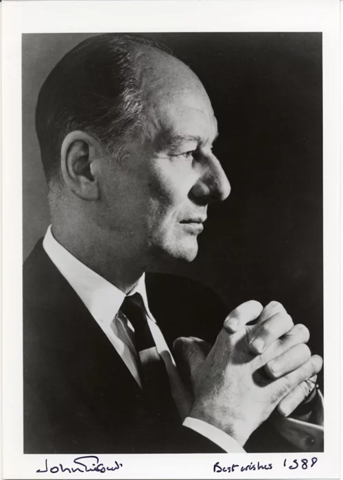 John Gielgud autograph