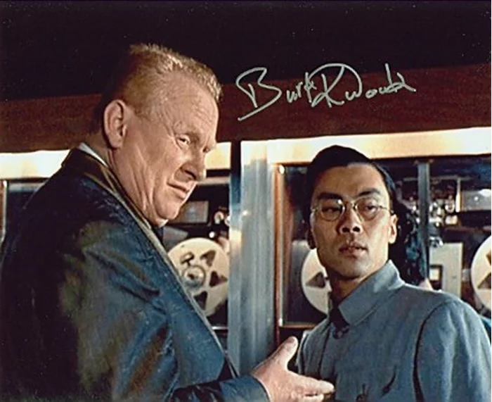 Burt Kwouk autograph