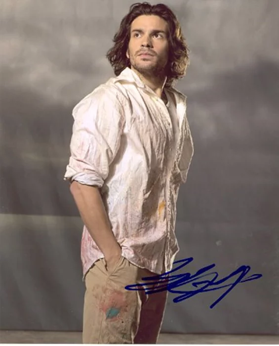 Santiago Cabrera autograph