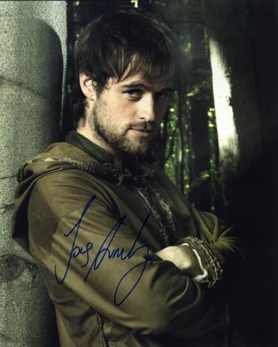 Jonas Armstrong autograph