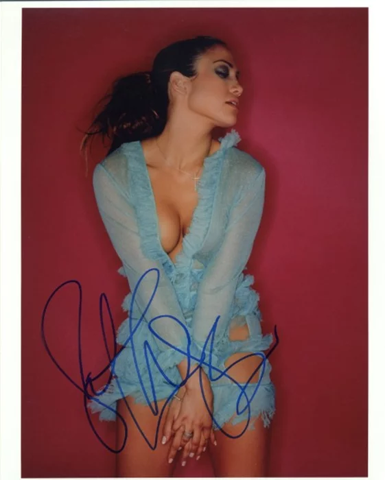 Jennifer Lopez autograph