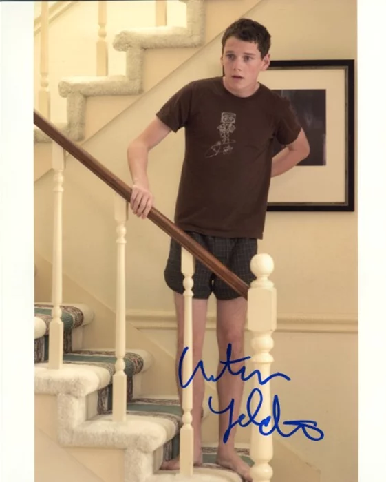 Anton Yelchin autograph
