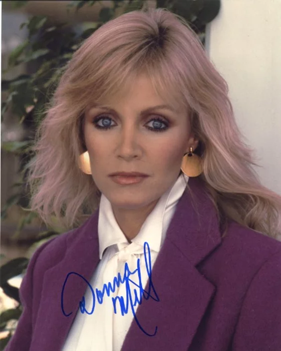 Donna Mills autograph
