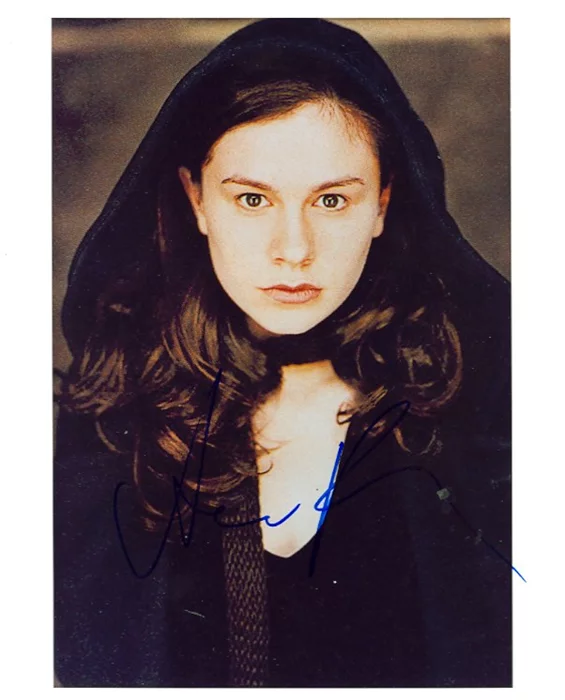 Anna Paquin autograph