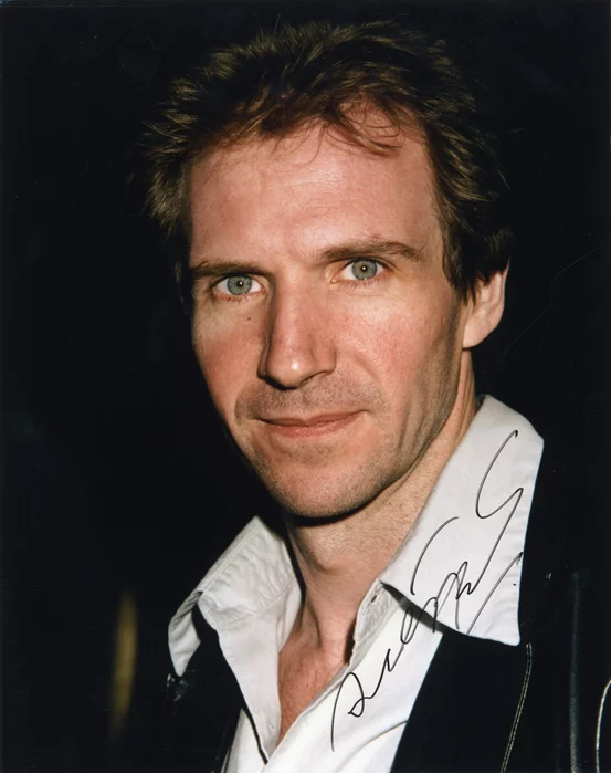 Ralph Fiennes autograph