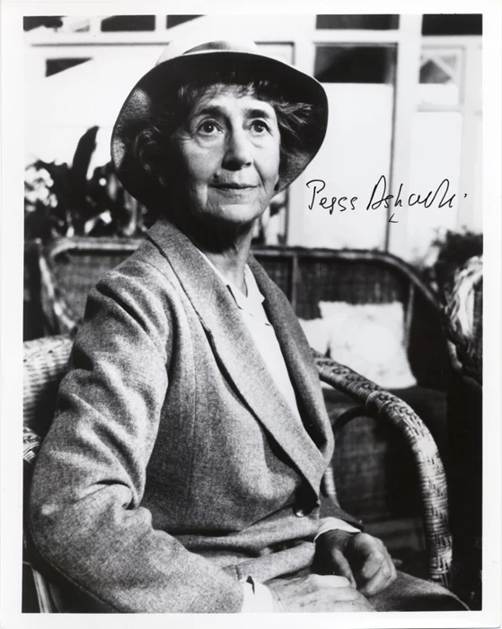 Dame Peggy Ashcroft autograph