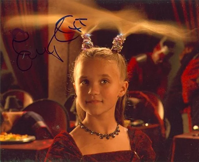Emily Osment autograph