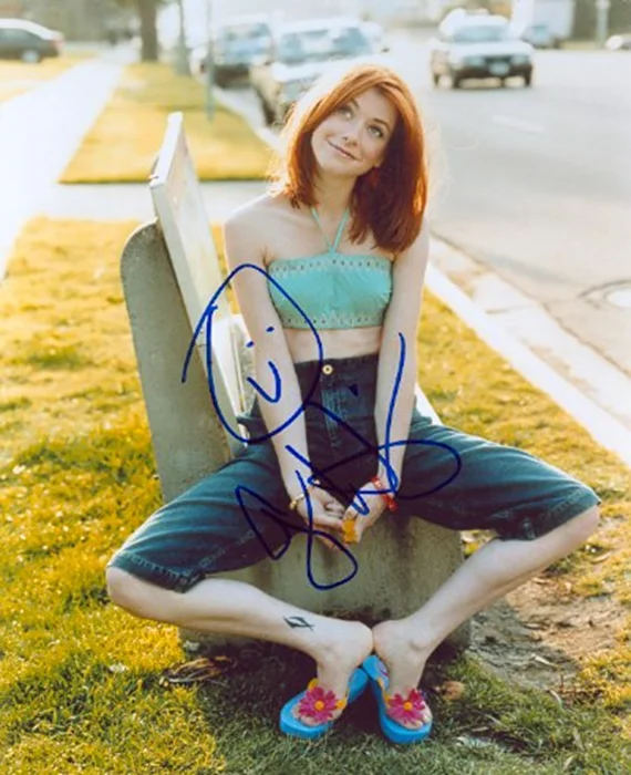 Alyson Hannigan autograph