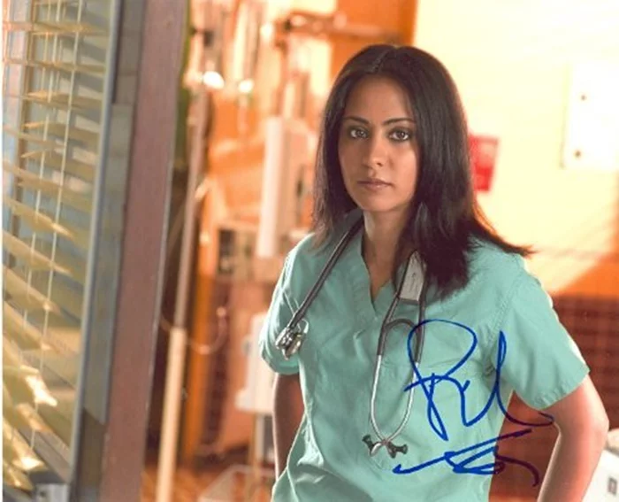 Parminder Nagra autograph
